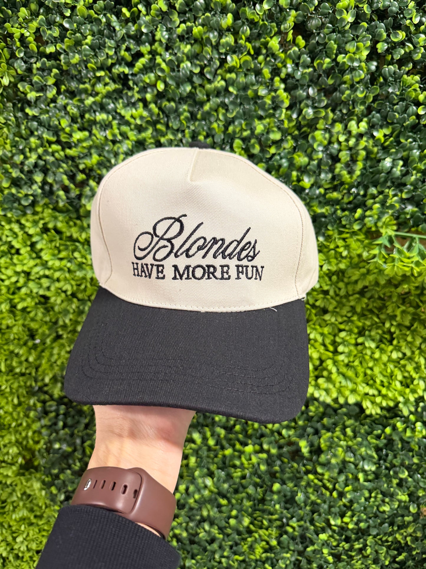 Hat-Blondes Have More Fun